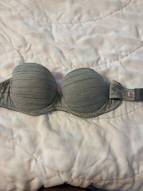 PINk Victoria’s Secret Strapless Gray Bra- 32A
